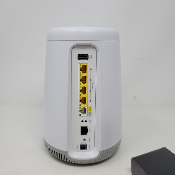 CenturyLink‎  C4000XG Fiber Wireless Router Modem Combo + Adapter and Cables - Picture 3 of 4